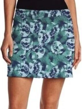 Tranquility by Colorado Clothing Blue Green Floral A-Line Skort. Size Medium.